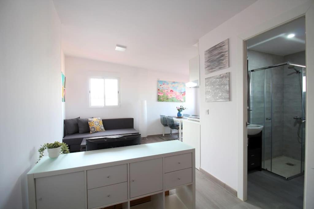 Suite Puerta Osario Con Terraza Seville Exterior photo
